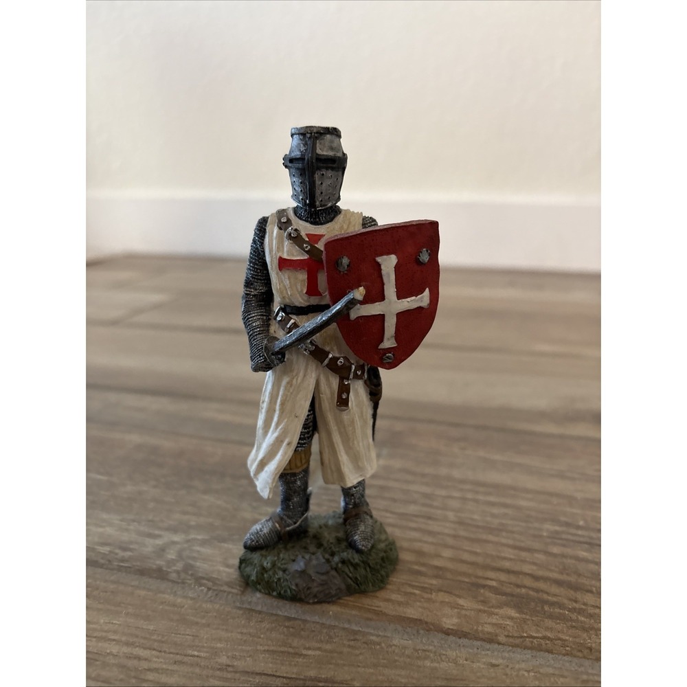 Knight‎ With Battle Axe Resin Figurine 6" X 2"
